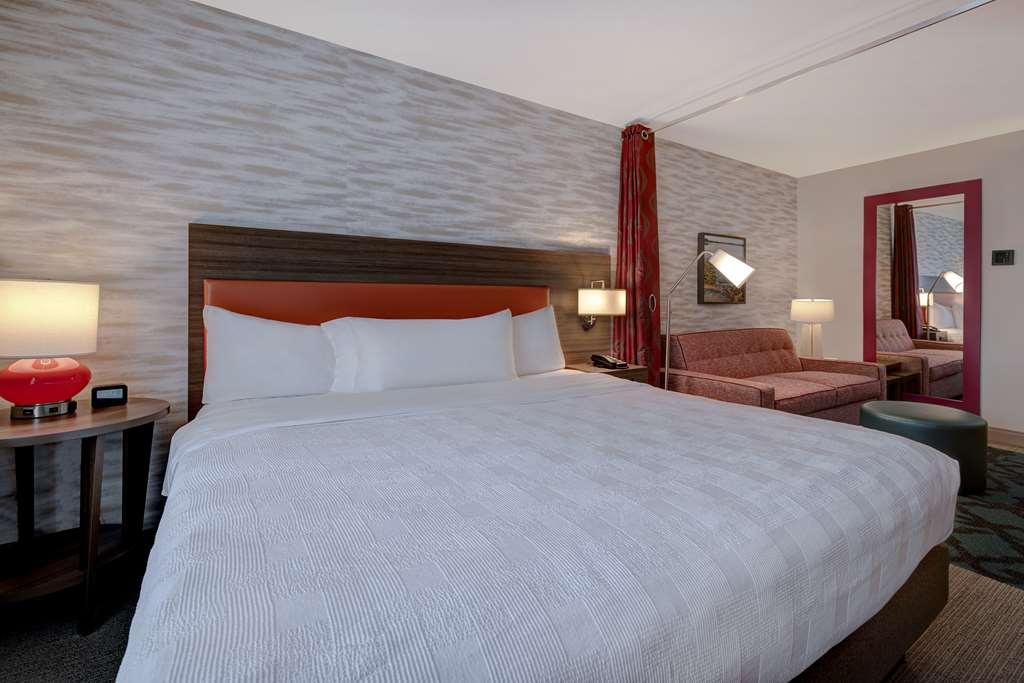 Home2 Suites By Hilton Де-Калб Номер фото